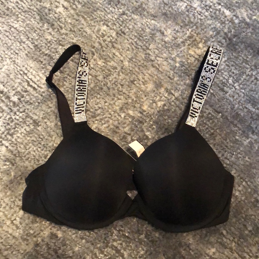 NWT 32C bling strap Victoria’s Secret bra